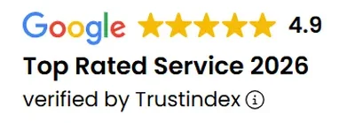 Badge composite certifié par Trustindex affichant le logo Google en couleur, cinq étoiles jaunes, une note de 4.9 sur 5, et le texte 'Top Rated Service 2026', attestant de l'excellente réputation de l'Hôtel La Rencluse.