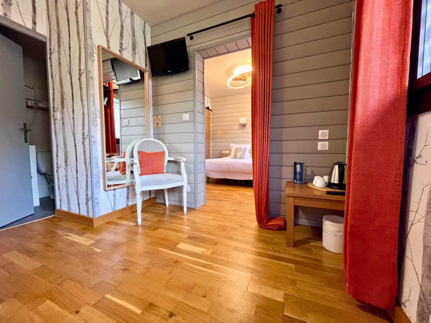 Chambre triple spacieuse pour 3 personnes – Hôtel La Rencluse à Saint-Mamet