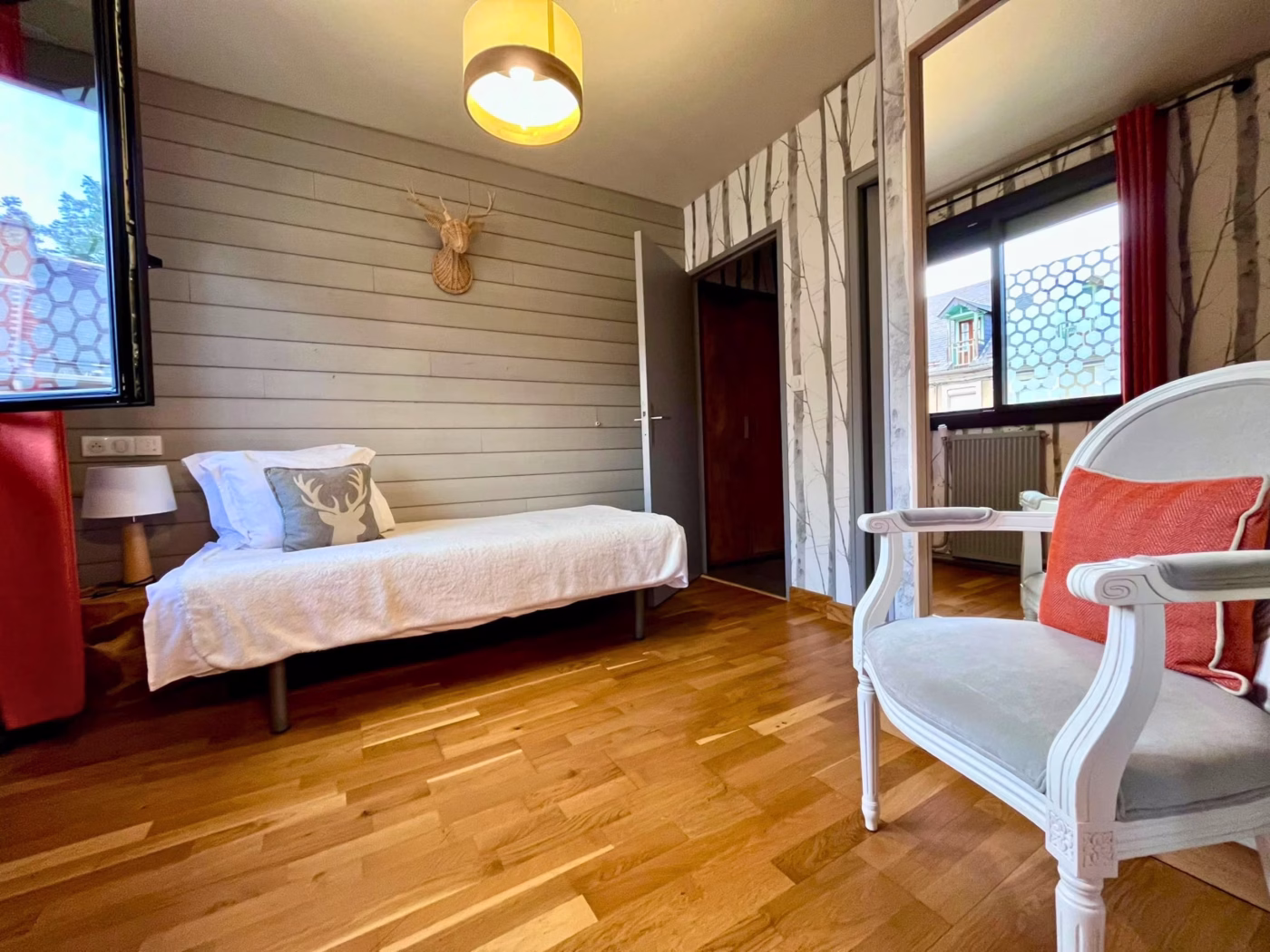 Chambre triple spacieuse pour 3 personnes – Hôtel La Rencluse à Saint-Mamet